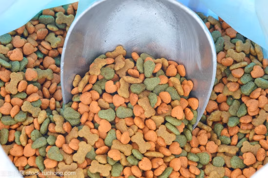 Linea di produzione completamente automatica che produce cibo per cani e gatti, macchina per la lavorazione degli alimenti con acqua galleggiante per pesci